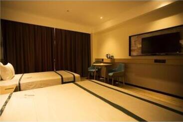 هتل City Comfort Inn Wuhu City Xingyue Square