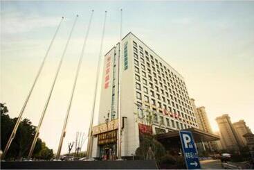 هتل City Comfort Inn Wuhu City Xingyue Square