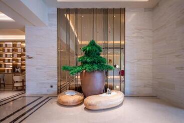 هتل Ji  Shanghai Jiading Bailian Shopping Center