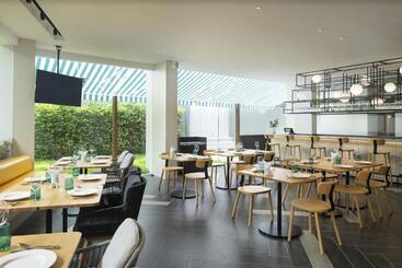 هتل Jonox Phuket Karon