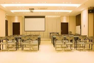 هتل City Comfort Inn Baise City Center Jinhua