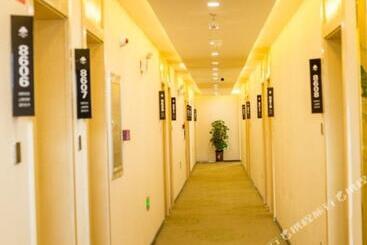 هتل Greentree Inn Shangrila City Bus Station