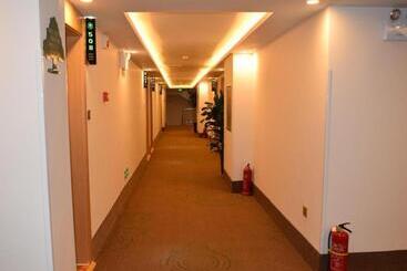 هتل Greentree Inn Zhengzhou Xinzheng City Longhu Town Xiangyun Road Express