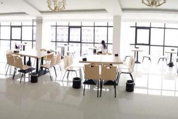 هتل Greentree Inn Zhengzhou Xinzheng City Longhu Town Xiangyun Road Express
