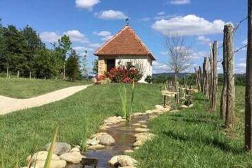 تختخواب و صبحانه Domaine Du Moulin De Jeanne