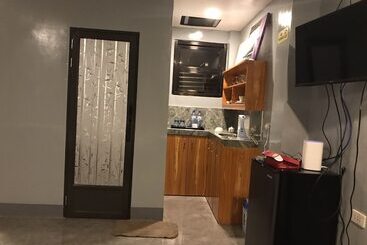پانسیون Daves Suite