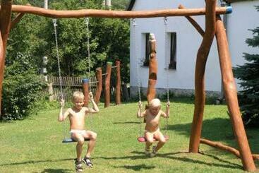 پانسیون Soukromá Rezidence Pohádková Usedlost Lovětín