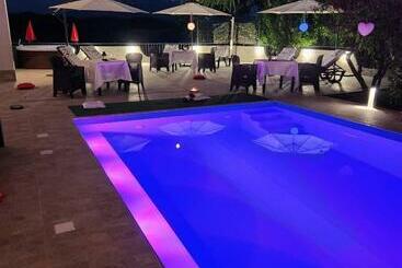 مبيت وإفطار Andale Suitespa