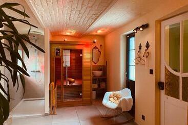 پانسیون La Villa Des Roses   Suite & Spa
