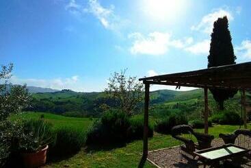 هاستل Locanda Tanè