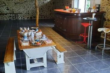 مبيت وإفطار La Ferme Aux Fleurs