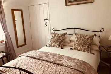 تختخواب و صبحانه Sunshine Cottage