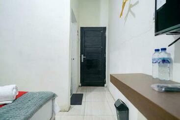 هتل Reddoorz Near Ekowisata Mangrove Belawan