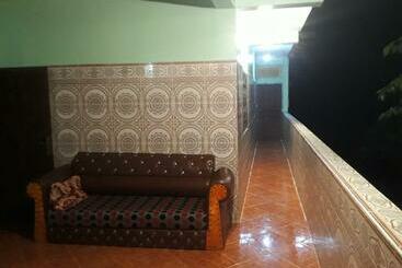 Pensión Ketama House