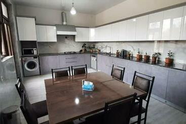 پانسیون Rubenyan Guest House