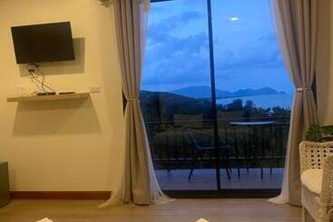 پانسیون The Moon Camp Khanom