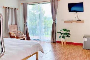 پانسیون The Moon Camp Khanom