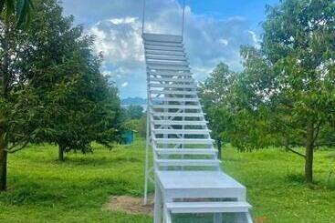 پانسیون The Moon Camp Khanom