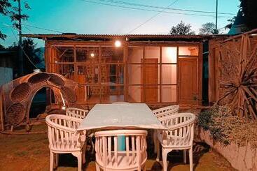پانسیون Lontart Guesthouse