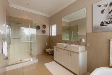 تختخواب و صبحانه Hyde Park Guest House