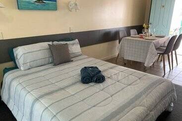 Central Point Motel