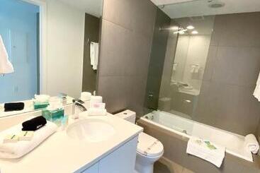 Monte Carlo Suites In Miami Beach