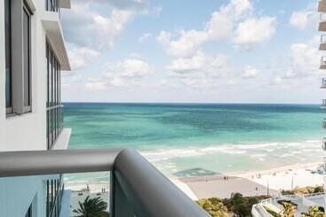 Monte Carlo Suites In Miami Beach