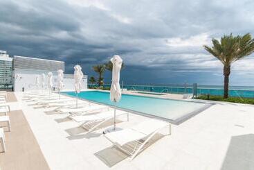 Monte Carlo Suites In Miami Beach