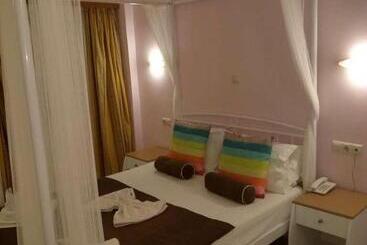 Creta Suites