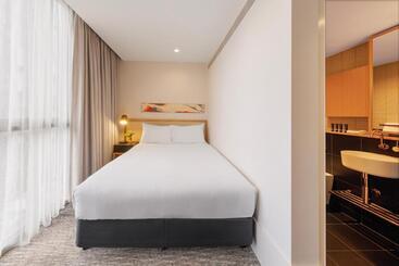 Brady Hotels Central Melbourne