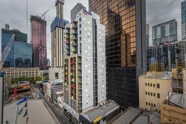 Brady Hotels Central Melbourne