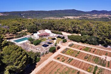 هتل Faustino Gran Relais & Chateaux