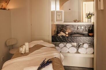 هتل Faustino Gran Relais & Chateaux