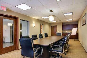 هتل Comfort Suites Carlsbad