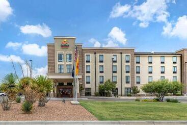 هتل Comfort Suites Carlsbad