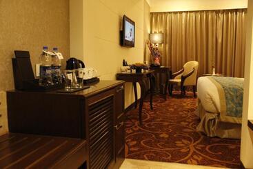هتل Country Inn & Suites By Radisson Bathinda