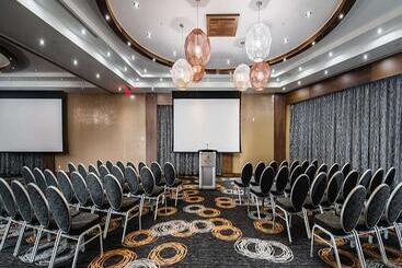 Delta Hotels By Marriott Waterloo