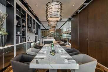 هتل Discovery Primea