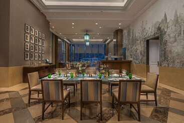 هتل Discovery Primea
