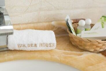 هتل Golden House