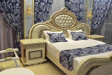 هتل Golden House