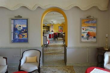 Grand Hotel Villa De France