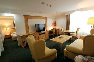 هتل Harmoni Suites