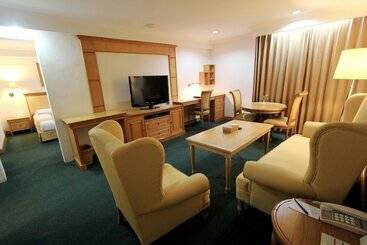 هتل Harmoni Suites
