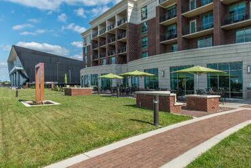 هتل Holiday Inn Owensboro Riverfront, An Ihg