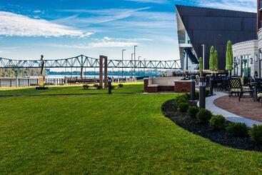 هتل Holiday Inn Owensboro Riverfront, An Ihg