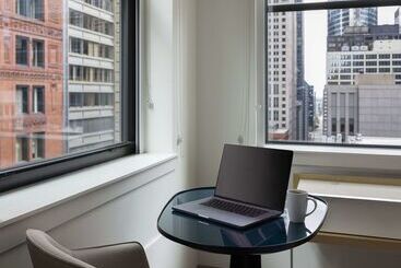 هتل Hyatt Centric The Loop Chicago