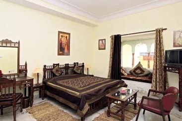 هتل Janak Palace