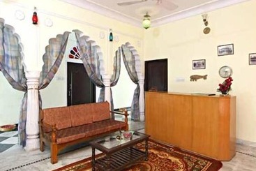 هتل Janak Palace