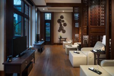 هتل Jinmao Purelax Lijiang, The Unbound Collection By Hyatt